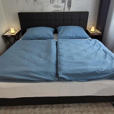 Altbauwohnung Mit Charme - Selbst Check In - Queensize Bett เวียนนา ภายนอก รูปภาพ