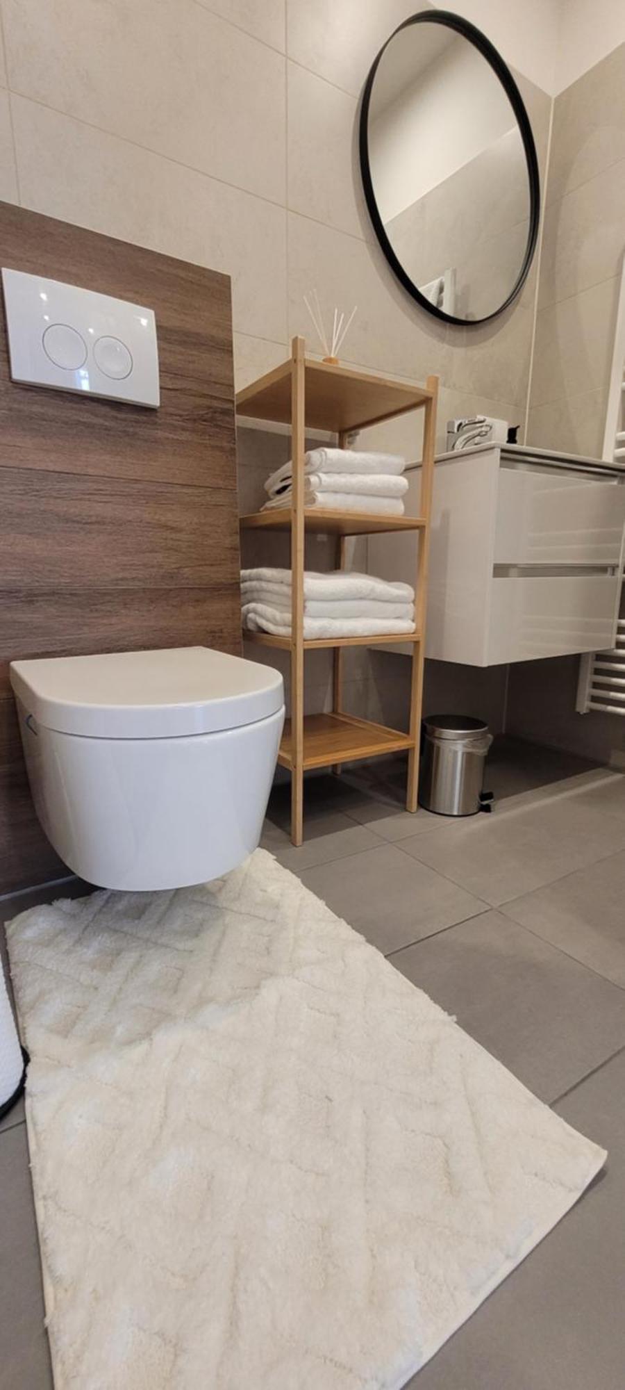 Altbauwohnung Mit Charme - Selbst Check In - Queensize Bett เวียนนา ภายนอก รูปภาพ